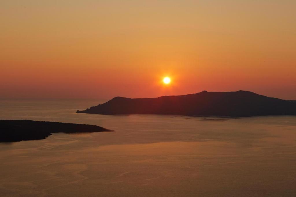 Maximilian Caldera Suites Fira  Exterior foto